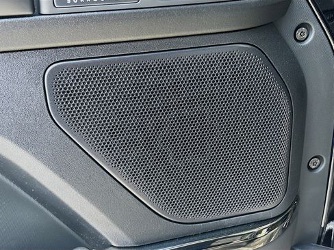 New 2026 Land Rover Defender 110 OCTA image 23