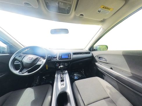 Used 2022 Honda HR-V LX image 48