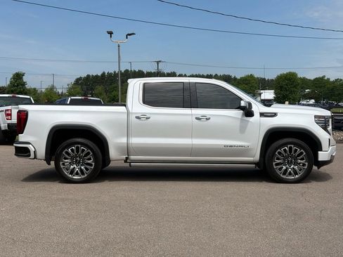 Used 2023 GMC Sierra 1500 Denali Ultimate AWD/4WD image 9