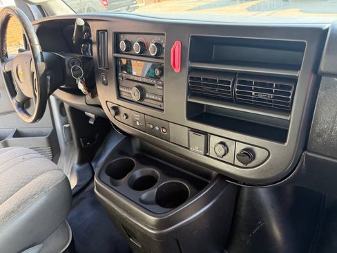Used 2020 Chevrolet Express 3500 w/ Power Convenience Package RWD image 25
