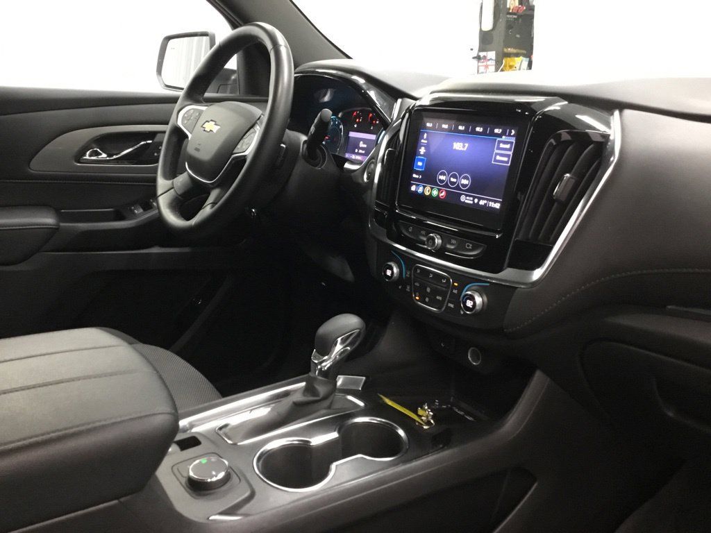 Used 2023 Chevrolet Traverse LT FWD image 26