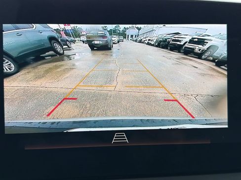Certified 2024 Buick Encore GX Preferred w/ Comfort Package FWD image 21