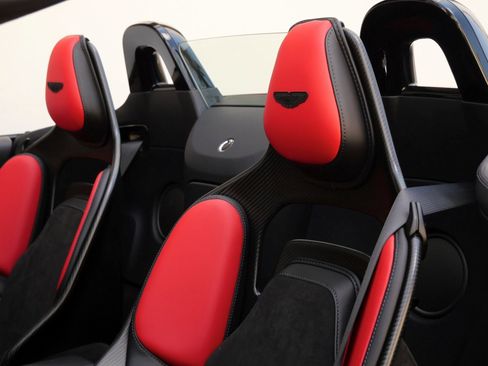 Used 2023 Aston Martin V12 Vantage Roadster image 4