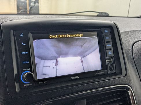 Used 2020 Dodge Grand Caravan GT FWD image 18