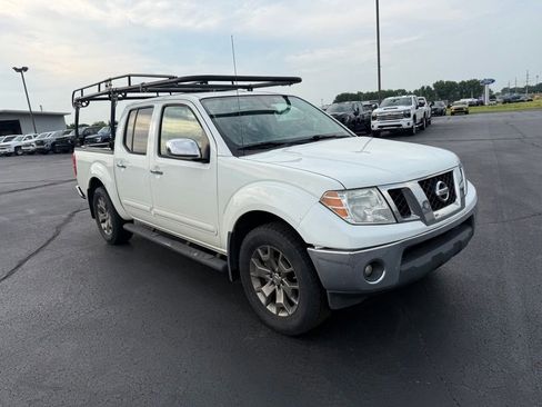 Used 2015 Nissan Frontier SL AWD/4WD image 7