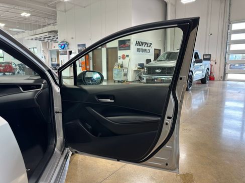 Used 2019 Toyota Corolla SE w/ SE Option Package image 35