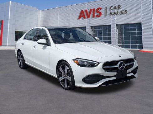 Used 2025 Mercedes-Benz C 300 4MATIC Sedan image 3