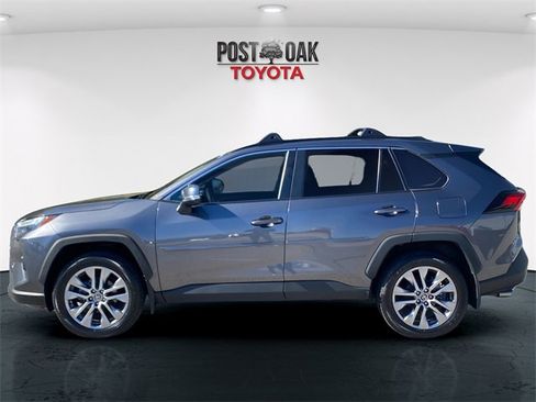 Used 2024 Toyota RAV4 XLE Premium image 4