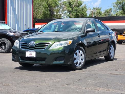 Used 2010 Toyota Camry LE FWD image 1