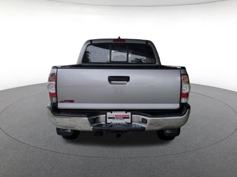Used 2015 Toyota Tacoma 4x4 Double Cab w/ SR5 Package image 4