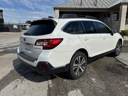 Used 2019 Subaru Outback 2.5i Limited AWD/4WD image 2