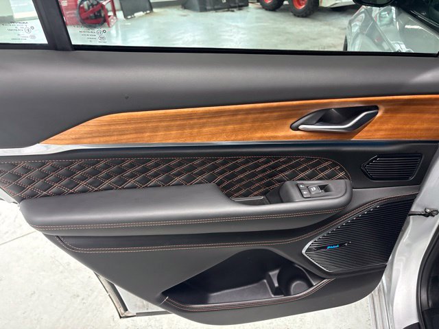 Used 2025 Jeep Grand Cherokee L Summit AWD/4WD image 24