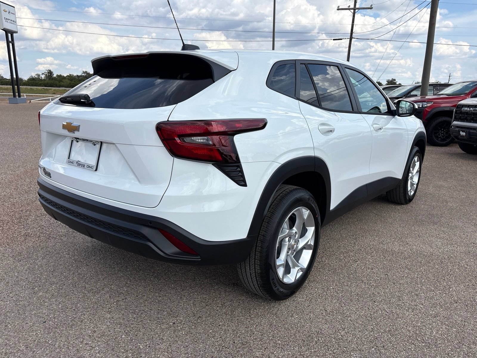 New 2026 Chevrolet Trax LS w/ LS Convenience Package FWD image 6