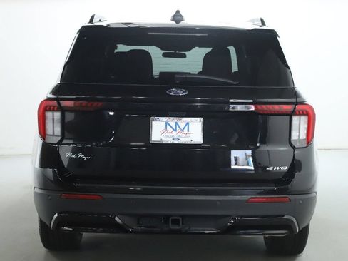 Used 2025 Ford Explorer ST-Line AWD/4WD image 45