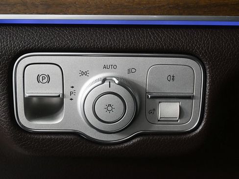 Certified 2023 Mercedes-Benz GLS 450 4MATIC image 9