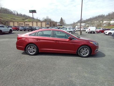 Used 2015 Hyundai Sonata SE w/ Option Group 02 image 3