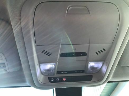 Used 2019 Chevrolet Equinox Premier image 27