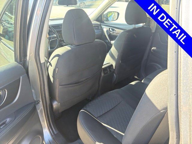 Used 2020 Nissan Rogue SV FWD image 37