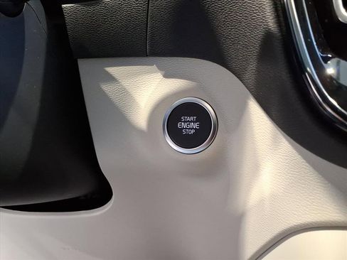 New 2026 Volvo XC40 B4 Plus w/ Protection Package Premier image 22