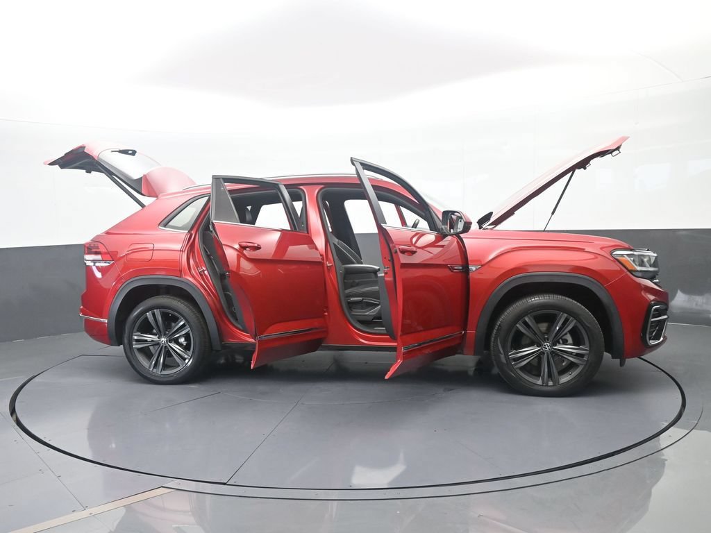 Used 2021 Volkswagen Atlas Cross Sport SE w/ Panoramic Sunroof Package FWD image 72