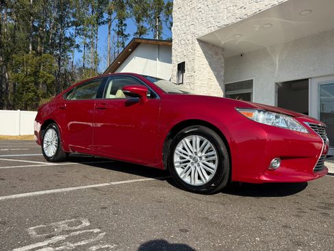 Used 2014 Lexus ES 350 4dr Sdn image 16