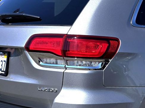 Certified 2021 Jeep Grand Cherokee Laredo X image 23