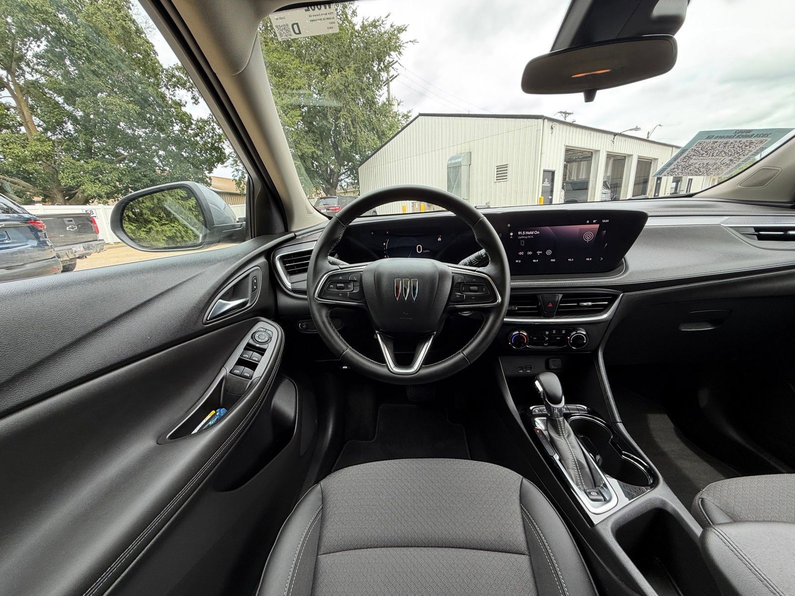 Used 2024 Buick Encore GX Preferred AWD/4WD image 2