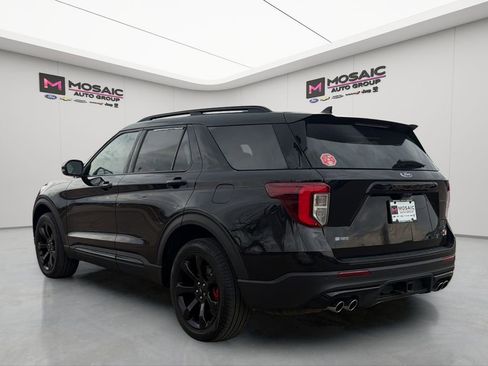 Used 2023 Ford Explorer ST w/ Equipment Group 401A image 5