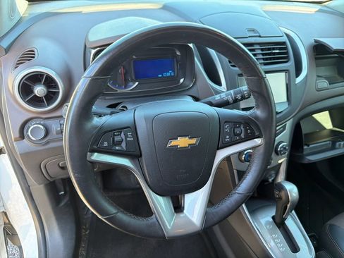 Used 2016 Chevrolet Trax LT w/ LT Convenience Package FWD image 12