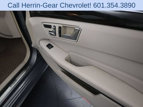 Used 2015 Mercedes-Benz E 350 Sedan image 23