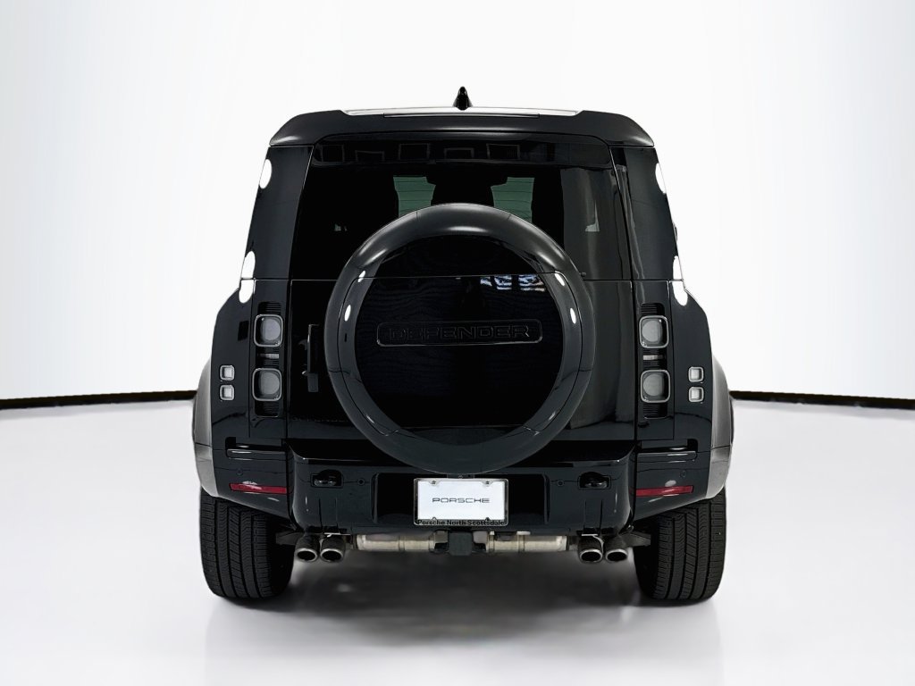 Used 2024 Land Rover Defender 90 V8 AWD/4WD image 6