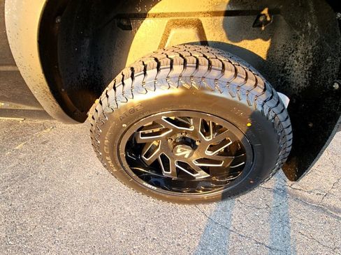 Used 2015 RAM 1500 Classic SLT image 14