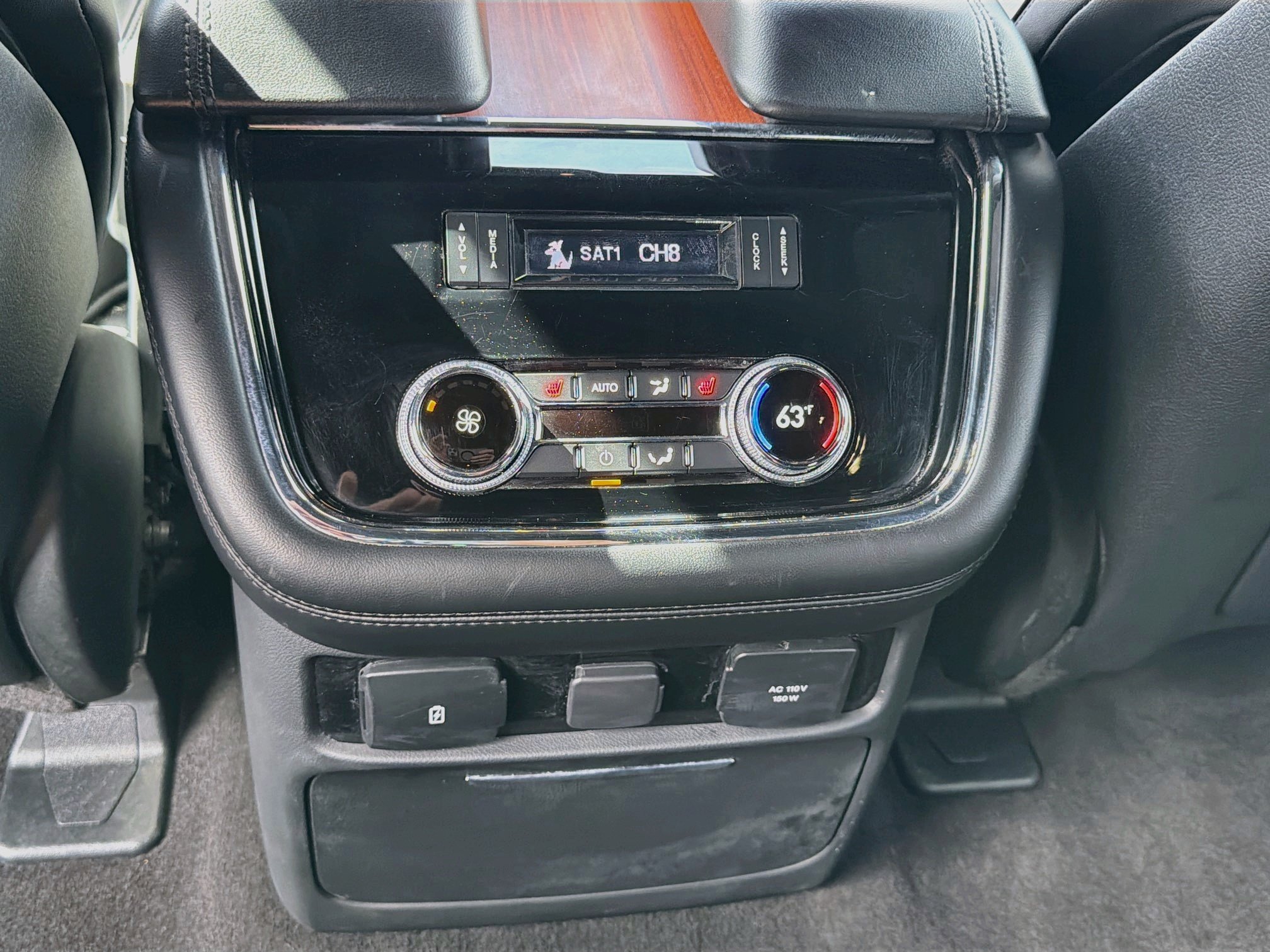 Used 2018 Lincoln Navigator Reserve w/ Technology Package AWD/4WD image 26