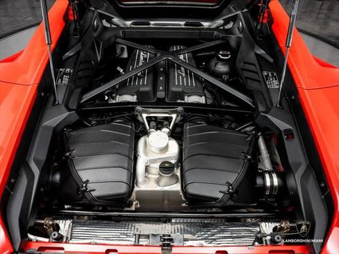 Used 2024 Lamborghini Huracan Tecnica RWD image 14