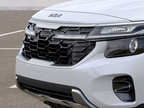 New 2025 Kia Seltos X-Line image 12