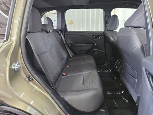 Used 2025 Subaru Forester Premium AWD/4WD image 11