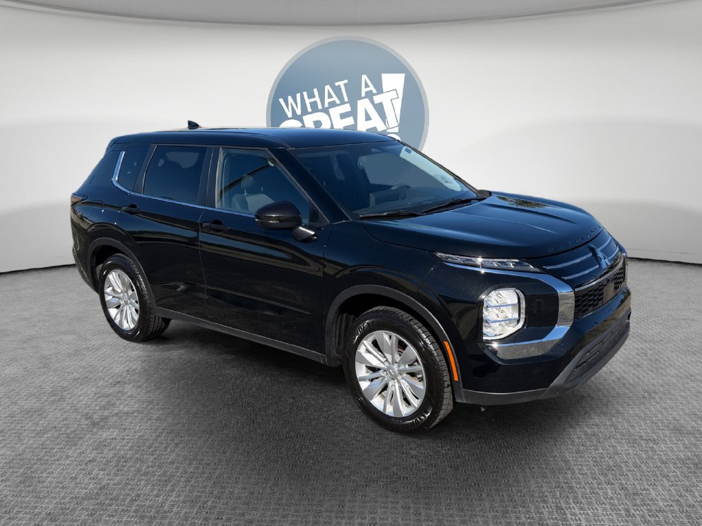 Used 2025 Mitsubishi Outlander ES AWD/4WD image 1