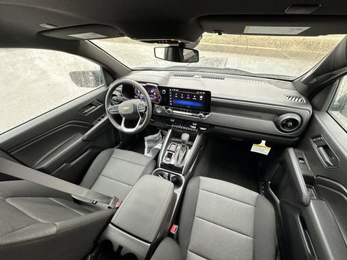 New 2026 Chevrolet Colorado W/T image 10