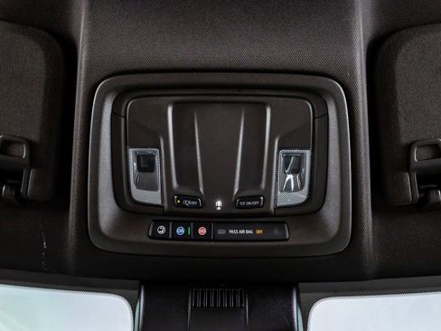 Used 2025 GMC Sierra 2500 SLT image 29