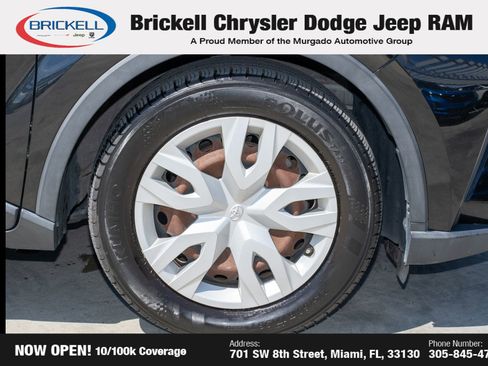 Used 2020 Toyota C-HR LE image 39