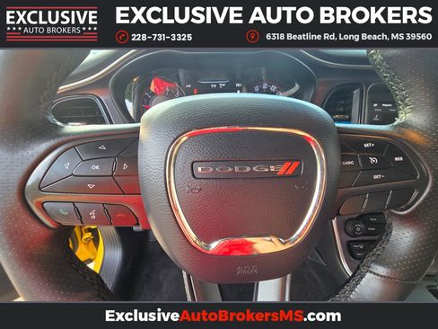 Used 2018 Dodge Challenger SXT w/ Blacktop Package image 12