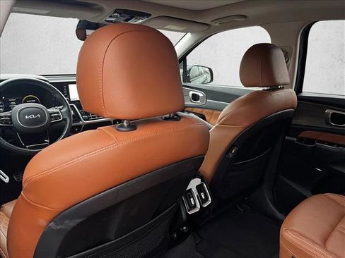 Used 2022 Kia Sorento SX Prestige w/ Rust Color Package image 14
