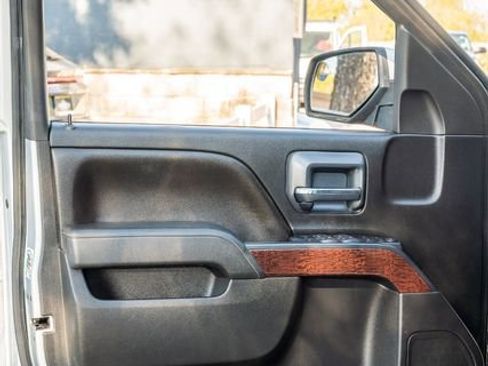 Used 2015 GMC Sierra 2500 SLE image 17