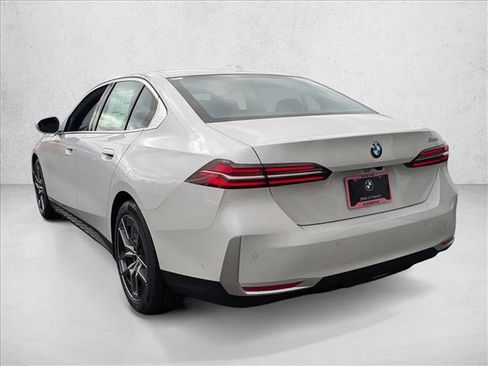 Used 2026 BMW 530i image 8