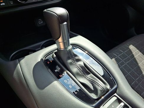 Used 2024 Honda HR-V LX image 14