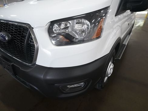 Used 2024 Ford Transit 250 Low Roof AWD w/ Exterior Upgrade Package image 22