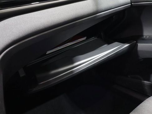 Used 2025 Toyota Camry LE FWD image 30