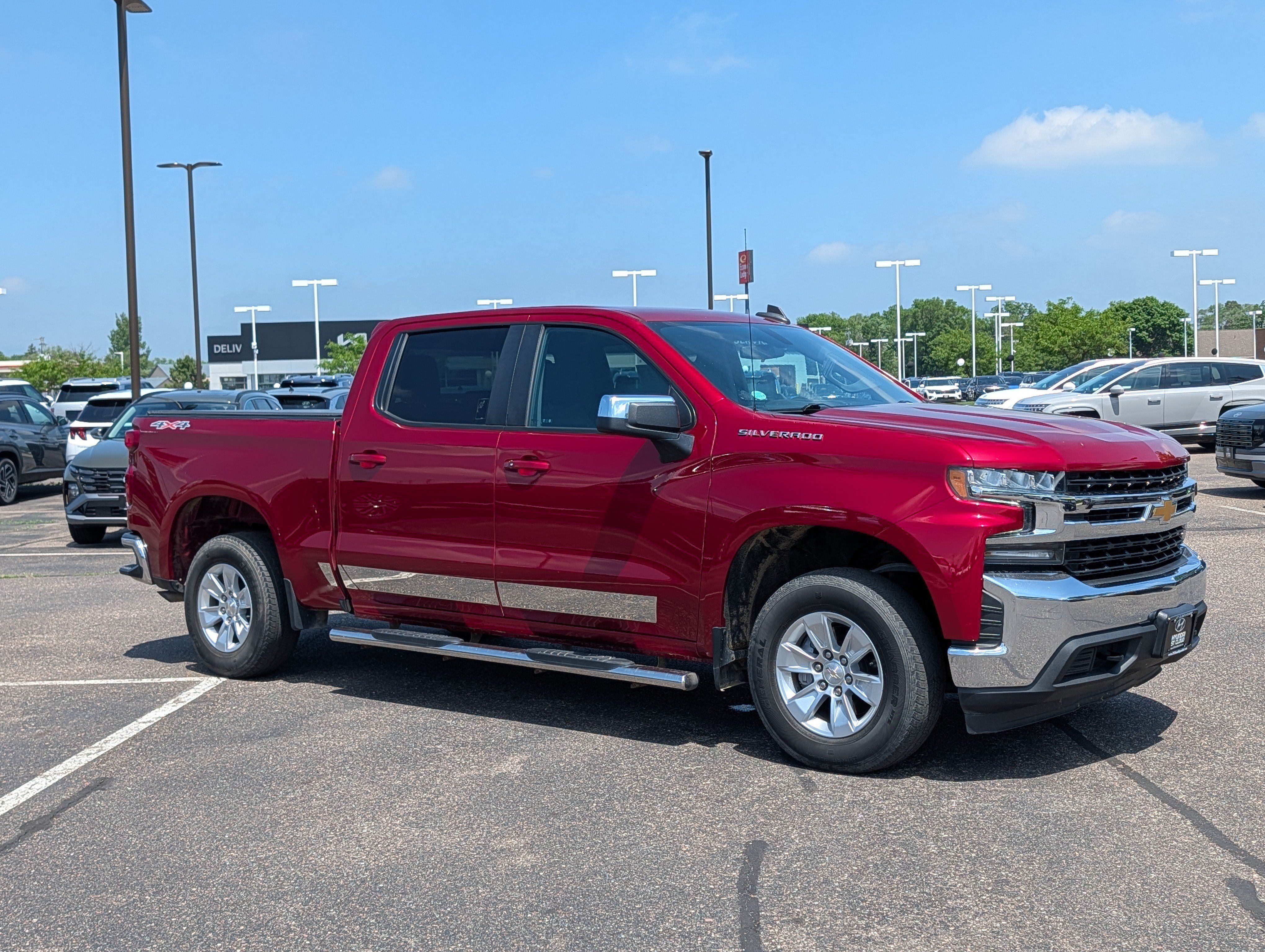 Used 2021 Chevrolet Silverado 1500 LT AWD/4WD image 7