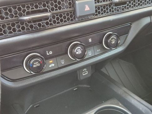 Used 2024 Honda HR-V LX image 17