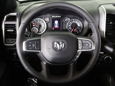 Used 2025 RAM 1500 Big Horn AWD/4WD image 38